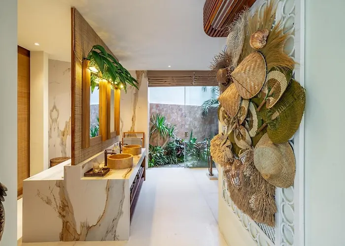 Sweet Surrender - Stylish 4br Near Potato Head * Seminyak