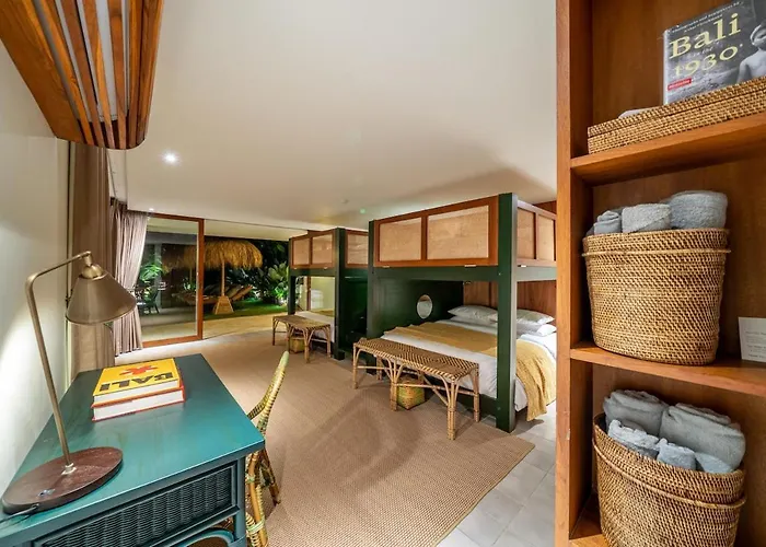 Sweet Surrender - Stylish 4br Near Potato Head Villa